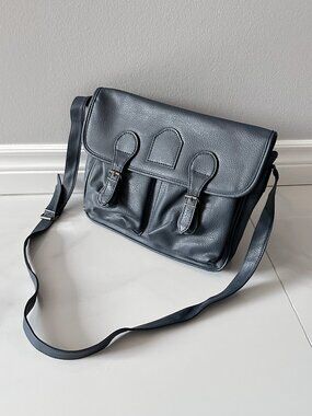 90s Charcoal Grey Pebbled Faux Leather Crossbody Messenger Bag w/ Double Pockets